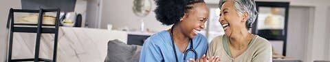 nurse-and-patient-talking